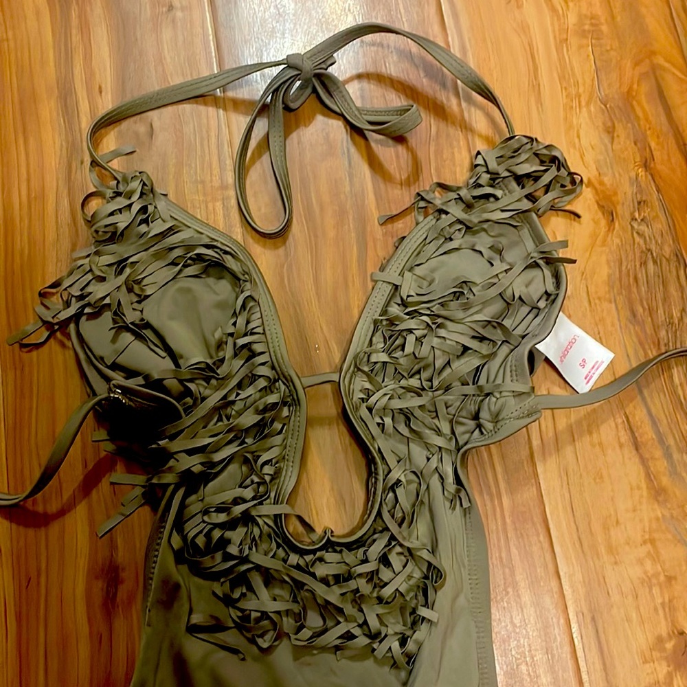 One pieces swimsuit